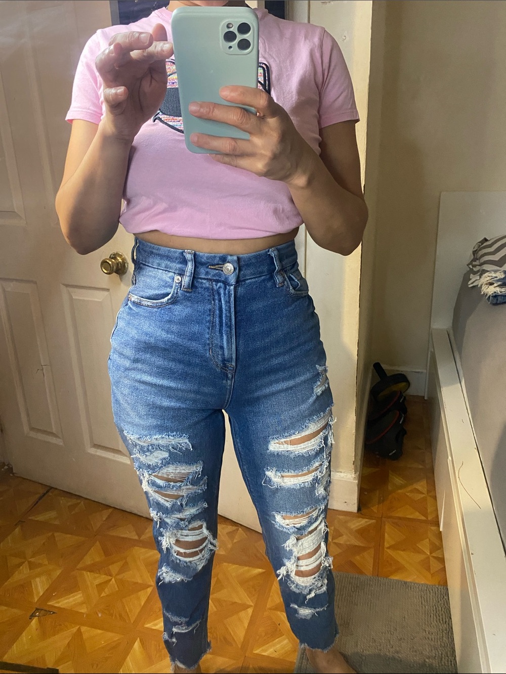 American Eagle Outfitters High-Rise Ripped Blue Jeans